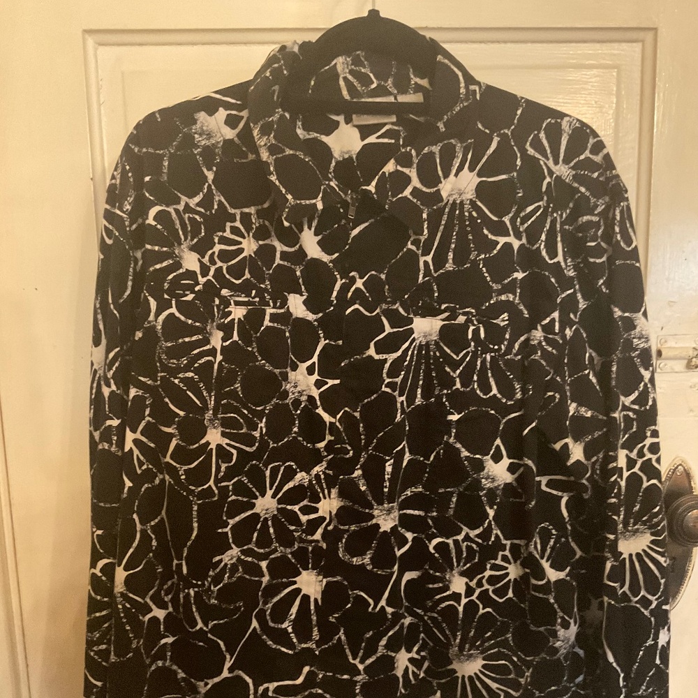 Chico’s Black White Jacket Blazer 2.5 or 14